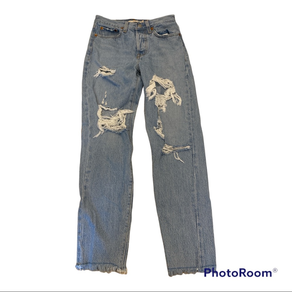 Levi’s Wedgie Distressed Jeans
